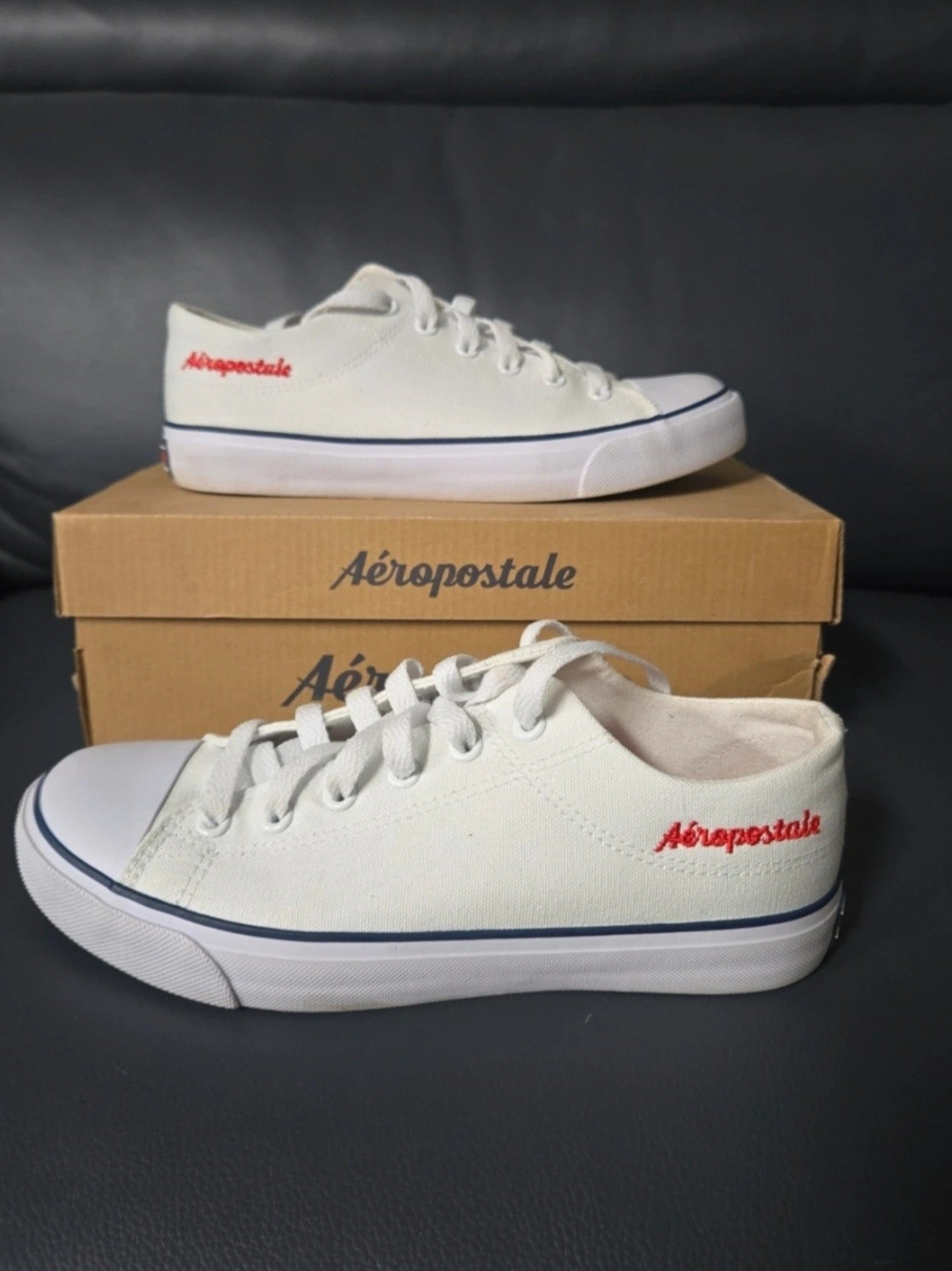 Aeropostale Wome's White Canvas Low-Top Sneakers with Red Logo and Blue Trim